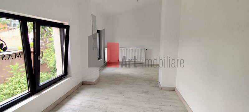 Spatiu comercial/vila cu teren de inchiriat in zona Buzesti