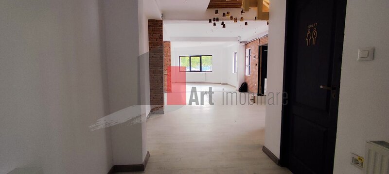 Spatiu comercial/vila cu teren de inchiriat in zona Buzesti