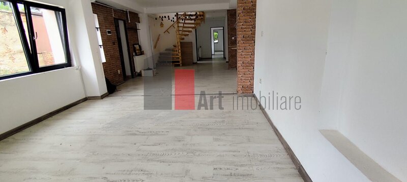 Spatiu comercial/vila cu teren de inchiriat in zona Buzesti
